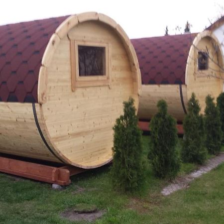 Camp-Wroc Hotel Wrocław Kültér fotó