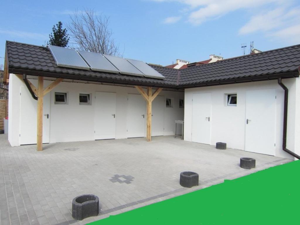 Camp-Wroc Hotel Wrocław Kültér fotó